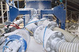 Hadicové ventily série VF řídí rozvod výstupního materiálu při výrobě PVC dlažby